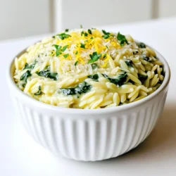- 1 Tasse Orzo-Pasta - 2 Tassen frischer Spinat, grob gehackt - 1/2 Tasse frisch geriebener Parmesan Die Orzo-Pasta ist die Grundlage dieses Gerichts. Sie kocht schnell und hat eine tolle Textur. Der frische Spinat bringt Farbe und einen gesunden Kick. Parmesan ist der Star, der alles zusammenbindet und dem Gericht seinen cremigen Geschmack verleiht. - 2 Esslöffel Olivenöl - 1 Teelöffel italienische Gewürzmischung - Salz und Pfeffer nach Geschmack Olivenöl sorgt für eine reichhaltige Basis. Die italienische Gewürzmischung gibt dem Gericht Tiefe. Salz und Pfeffer bringen die Aromen zum Leuchten. - 4 Tassen Gemüsebrühe - 1/4 Tasse Sahne (oder pflanzliche Sahne) Gemüsebrühe ist wichtig für den Geschmack. Sie gibt der Orzo-Pasta ein würziges Aroma. Sahne macht das Gericht cremig und zart. Wenn du eine pflanzliche Option verwendest, bleibt es trotzdem lecker und vegan. Beginne mit der Vorbereitung der Zutaten. Hacke vier Knoblauchzehen fein. Das gibt dem Gericht einen tollen Geschmack. Nimm zwei Tassen frischen Spinat und hacke ihn grob. Der Spinat wird später schön weich und gibt Farbe. Erhitze zwei Esslöffel Olivenöl in einem großen Topf bei mittlerer Hitze. Füge den gehackten Knoblauch hinzu und sautieren ihn für etwa eine Minute. Achte darauf, dass der Knoblauch nicht braun wird. Jetzt ist es Zeit, die Orzo-Pasta hinzuzufügen. Röste die Orzo-Pasta für zwei Minuten. Rühre ständig, damit sie nicht anklebt. Gieße vier Tassen Gemüsebrühe in den Topf und bringe alles zum Kochen. Reduziere die Hitze und lasse die Mischung ohne Deckel für acht bis zehn Minuten köcheln. Die Orzo-Pasta sollte al dente sein und die meiste Flüssigkeit aufnehmen. Rühre den grob gehackten Spinat unter und lasse ihn zwei Minuten wilt. Senke die Hitze und füge eine halbe Tasse frisch geriebenen Parmesan und ein Viertel Tasse Sahne hinzu. Rühre gut um, bis alles cremig ist. Würze das Gericht mit italienischer Gewürzmischung, Salz und Pfeffer nach Geschmack. Lass es zwei bis drei Minuten ruhen, bevor du es servierst. Um angebrannte Pasta zu vermeiden, rühre die Orzo gut um. Röste sie für zwei Minuten, damit sie nicht kleben bleibt. Die Hitze sollte nicht zu hoch sein. Das hilft, den Knoblauch aromatisch, aber nicht braun zu halten. Für die perfekte Konsistenz achte darauf, die Brühe langsam hinzuzufügen. Wenn die Orzo fast gar ist, rühre den Spinat ein. So bleibt er schön grün und knackig. Nach dem Hinzufügen von Parmesan und Sahne, lasse das Gericht kurz ruhen. Das macht es cremiger. Nutze die Kochzeit clever. Während die Orzo kocht, kannst du die Zutaten vorbereiten. Hacke den Knoblauch und Spinat, während das Wasser erhitzt. So sparst du Zeit. Außerdem hast du mehr Zeit zum Genießen, wenn das Essen fertig ist. Für das Servieren empfehle ich, das Orzo in Schalen zu geben. Garniere es mit frischer Zitronenschale und Petersilie. Das sieht toll aus und gibt einen frischen Geschmack. Du kannst auch etwas mehr Parmesan darüber streuen, um es noch leckerer zu machen. {{image_4}} Du kannst das Gericht leicht anpassen. Füge Pilze oder Zucchini hinzu, um mehr Geschmack zu bekommen. Pilze bringen eine herzhafte Note. Zucchini sorgt für eine frische, knackige Textur. Achte darauf, das Gemüse klein zu schneiden. So garen sie gleichmäßig. Das Gemüse kannst du beim Sautieren mit dem Knoblauch hinzufügen. So entfalten sich die Aromen besser. Möchtest du mehr Protein? Integriere Hähnchen oder Garnelen in dein Gericht. Hähnchenbrust kannst du in Würfel schneiden und anbraten. Die Garnelen fügst du einfach in der letzten Kochphase hinzu. Beide Optionen machen das Gericht nahrhafter und sättigender. Achte darauf, die Garzeit anzupassen. Hähnchen braucht länger als Garnelen. So bleibt alles perfekt zart und saftig. Für eine vegane Variante nutze pflanzlichen Parmesan und Sahne. Das sorgt für den gleichen cremigen Geschmack. Du kannst auch Cashewcreme verwenden, um noch mehr Tiefe zu erreichen. Achte darauf, dass die Brühe ebenfalls pflanzlich ist. Diese Anpassungen machen das Gericht für jeden zugänglich. So kann jeder den Genuss von One-Pot Garlic Parmesan Orzo mit Spinach erleben. Um die Reste von One-Pot Garlic Parmesan Orzo mit Spinat richtig zu lagern, lasse das Gericht zuerst abkühlen. Fülle es dann in einen luftdichten Behälter. So bleibt der Geschmack frisch. Im Kühlschrank hält sich der Orzo bis zu drei Tage. Wenn du ihn aufwärmst, füge etwas Brühe oder Wasser hinzu. Das hilft, die Cremigkeit wiederherzustellen. Um das Gericht einzufrieren, lasse es ganz abkühlen. Gib den Orzo in einen gefrierfesten Behälter oder einen Gefrierbeutel. Versuche, so viel Luft wie möglich zu entfernen. So bleibt der Geschmack besser erhalten. Der gefrorene Orzo kann bis zu drei Monate aufbewahrt werden. Zum Aufwärmen, tau das Gericht über Nacht im Kühlschrank auf. Erhitze es dann in einer Pfanne oder Mikrowelle, bis es heiß ist. Um die Frische zu überprüfen, schaue auf die Farbe und den Geruch. Wenn der Orzo seltsam riecht oder die Farbe sich verändert hat, wirf ihn weg. Auch die Konsistenz ist wichtig. Wenn er schleimig oder trocken erscheint, ist es Zeit, ihn zu entsorgen. Vertrauen Sie auf Ihre Sinne, um die beste Qualität zu sichern. Die Zubereitungszeit beträgt nur 10 Minuten. Die gesamte Kochzeit ist etwa 15 Minuten. Das Gericht ist schnell und einfach. Perfekt für ein schnelles Abendessen! Ja, du kannst andere Käsesorten nutzen. Feta-Käse oder Gouda sind gute Alternativen. Sie geben dem Gericht einen anderen Geschmack. Experimentiere mit deinem Lieblingskäse! Das Originalrezept ist nicht glutenfrei. Du kannst jedoch glutenfreie Orzo-Pasta verwenden. So passt das Gericht zu einer glutenfreien Diät. Achte darauf, glutenfreie Brühe zu wählen! Diese Anleitung zeigt, wie man ein schmackhaftes One-Pot Garlic Parmesan Orzo kocht. Wir haben die Hauptzutaten wie Orzo-Pasta, frischen Spinat und Parmesan betrachtet. Mit den richtigen Gewürzen und Flüssigkeiten gelingt das Gericht schnell und einfach. Ich habe Tipps zur Zubereitung, Zeitmanagement und Variationen geteilt, um es an deinen Geschmack anzupassen. Zum Schluss habe ich auch die besten Lagerungshinweise gegeben. Jetzt bist du bereit, dieses Gericht zu Hause zu genießen und mit Freunden zu teilen!